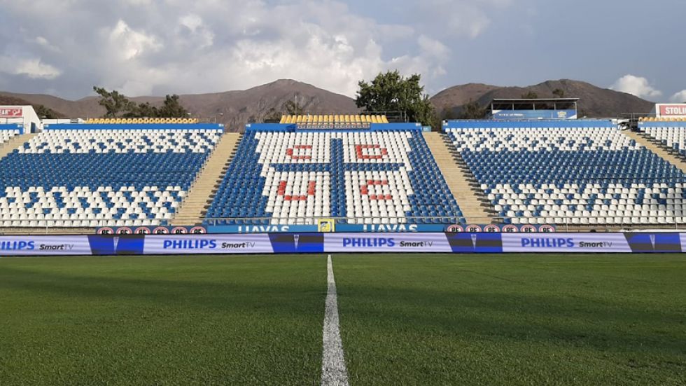 El fútbol chileno se suspende por 14 días