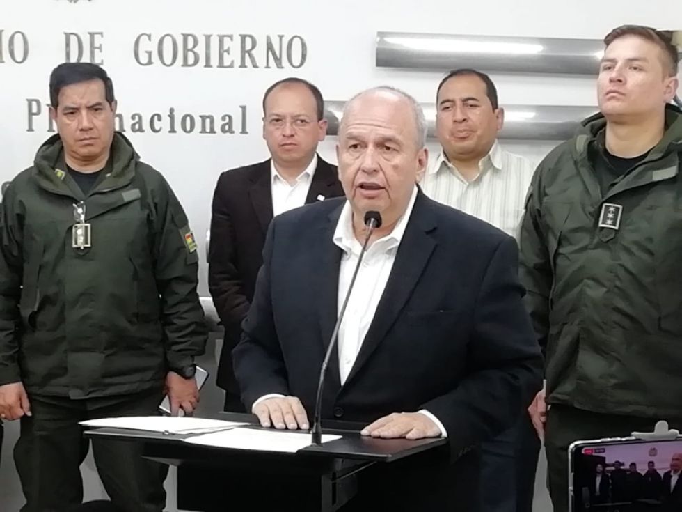 Ordenan ciberpatrullaje contra la desinformación y adverten a Luis Arce