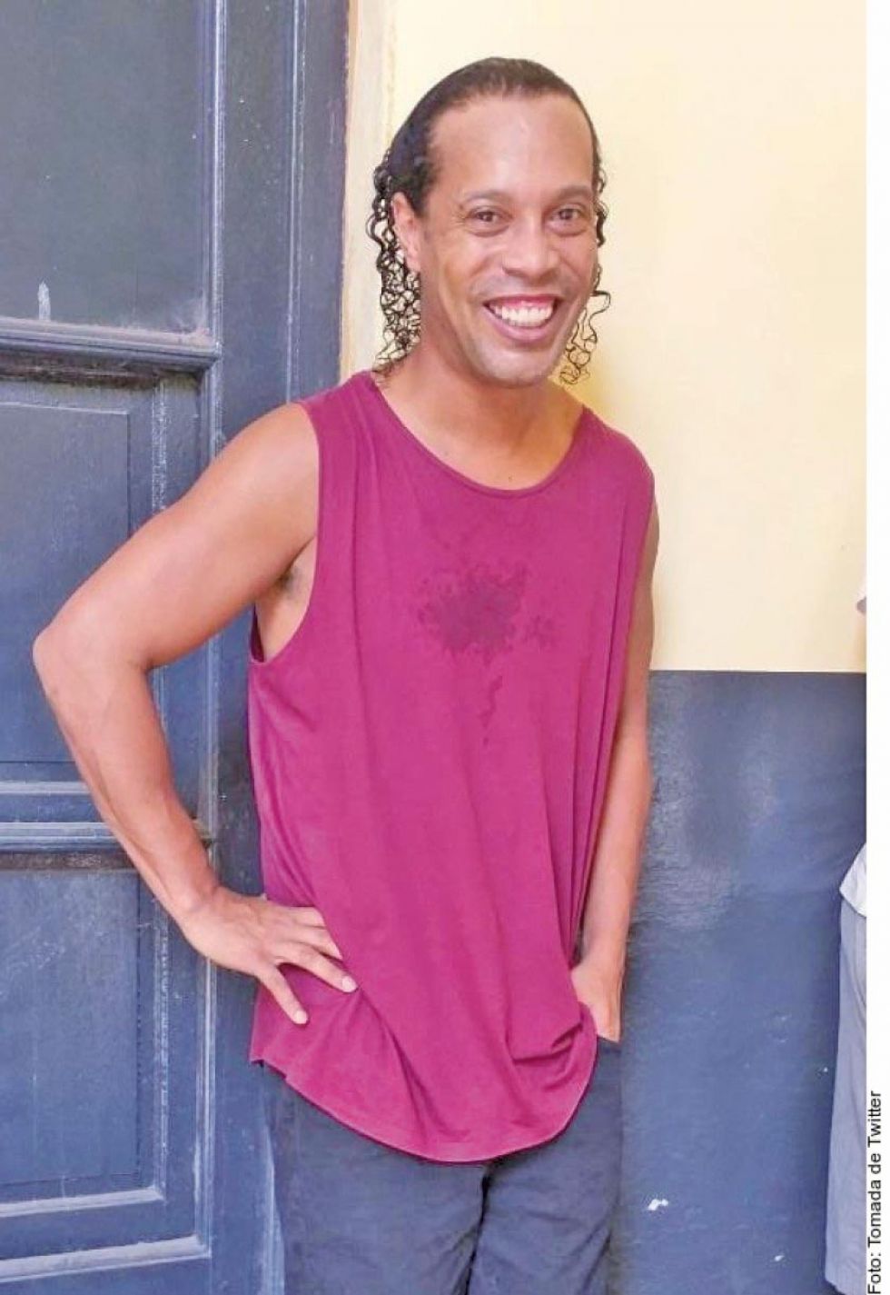 Ronaldinho festejará sus 40 años en prisión