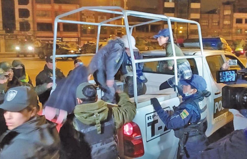 Ministerio Público imputa a 17 personas por disturbios y agresión a policías