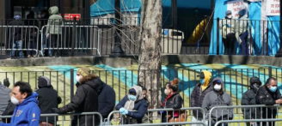 Nueva York supera los 25.000 casos de coronavirus, que avanza como un "tren bala"
