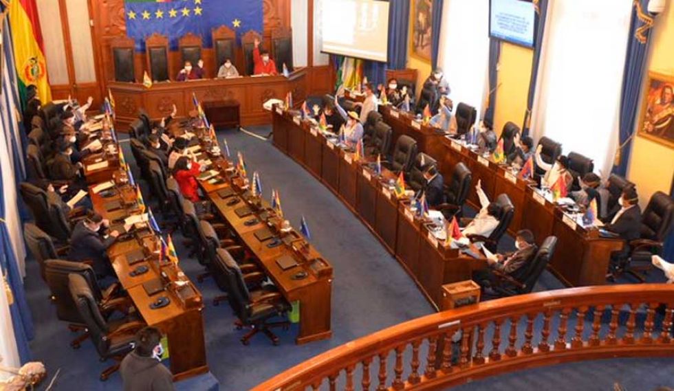 Senado sanciona ley para diferir créditos y reducir 50 % las facturas servicios básicos