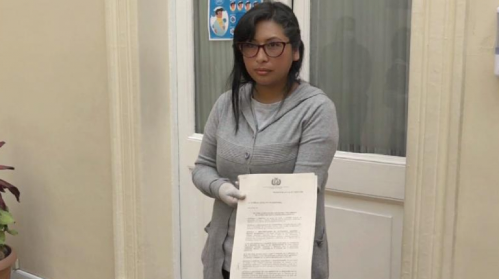 Aprueban ley que contempla atención gratuita para enfermos de COVID-19