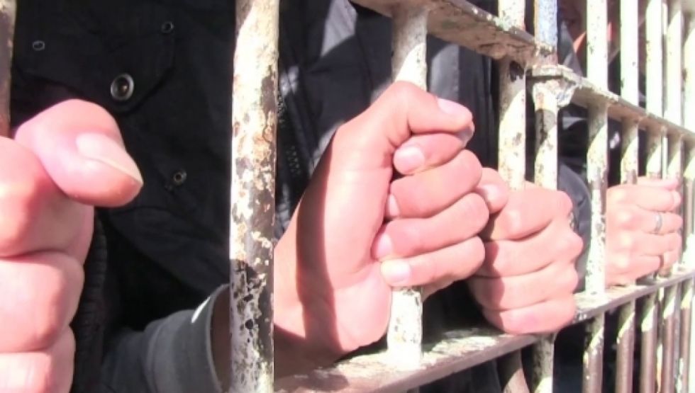 Sentencian a dos personas por infringir la cuarentena en Santa Cruz