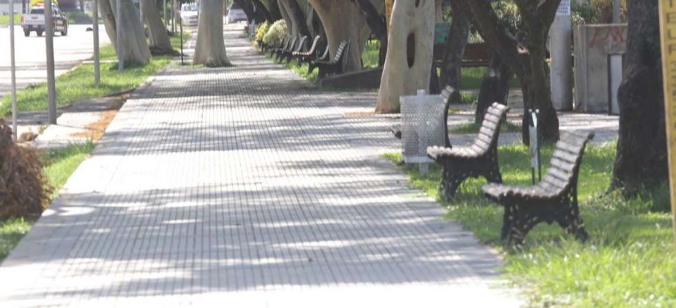 Tras la primera muerte por Covid-19 reina el silencio en las calles cruceñas
