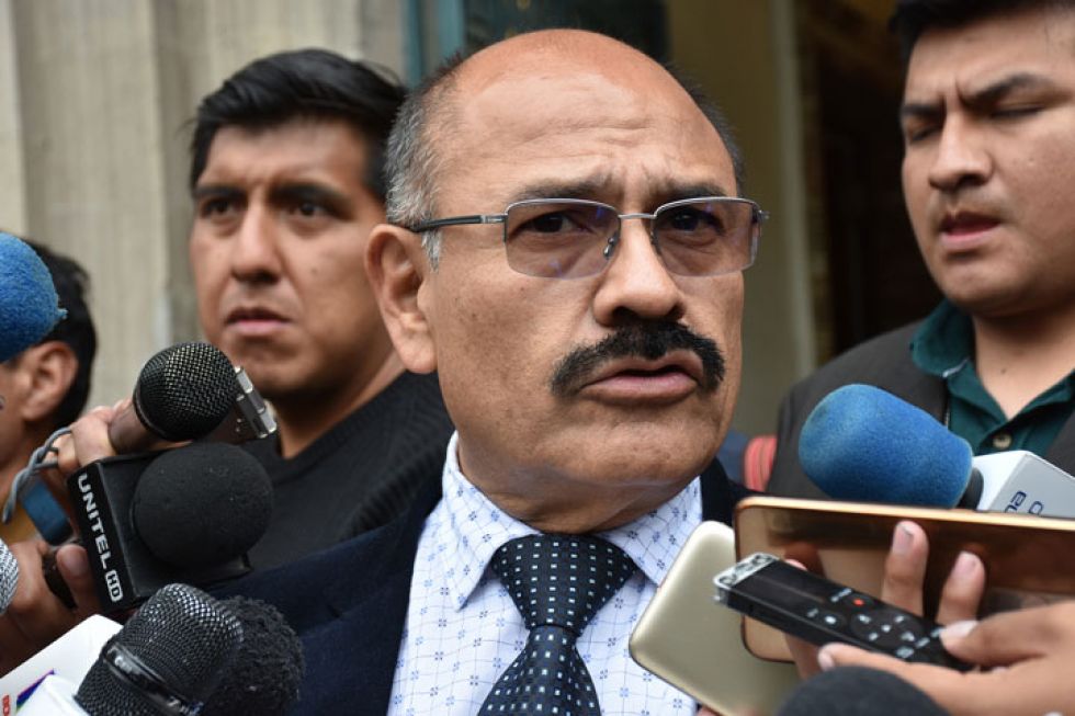 COVID-19: Gobierno pide auditorías y hasta investigación penal por el caso del empresario de AXS