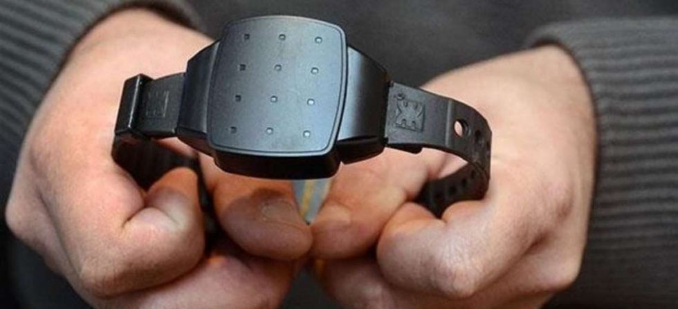 Analizan implementar manillas electrónicas para hacer seguimiento a sospechosos con coronavirus
