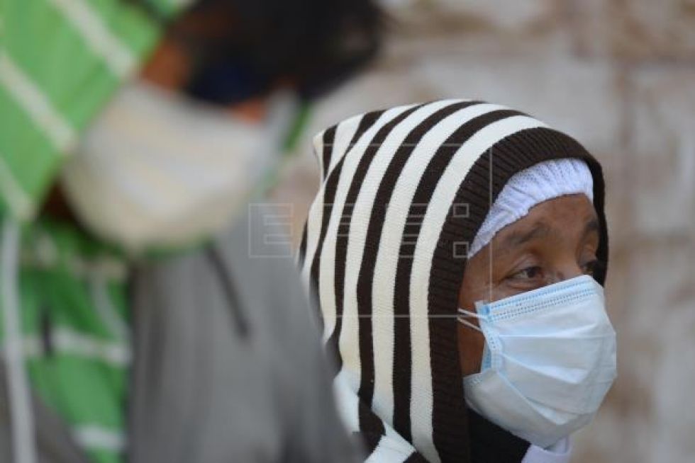 Repunte del 44 % en los contagios de COVID-19 en Ecuador tras el aumento de los test