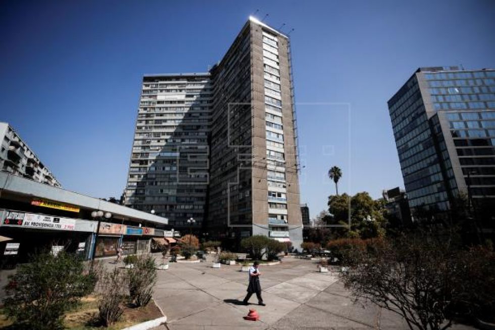 Chile supera los 7.500 contagios y defiende su "cuarentena estratégica"