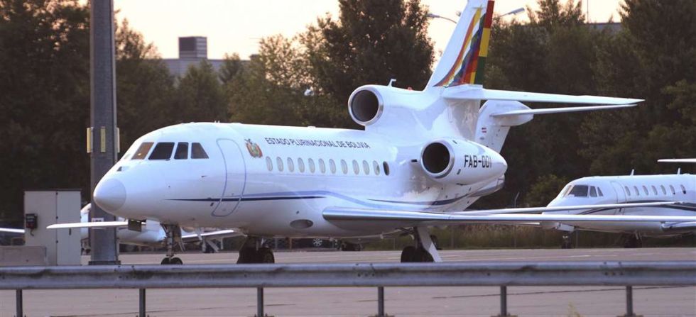 El Gobierno interino de Bolivia estudia vender el avión que usaba Evo Morales