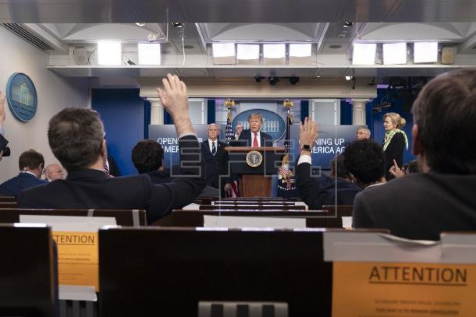 Protestas presionan a Trump y a gobernadores para levantar cuarentena en EEUU