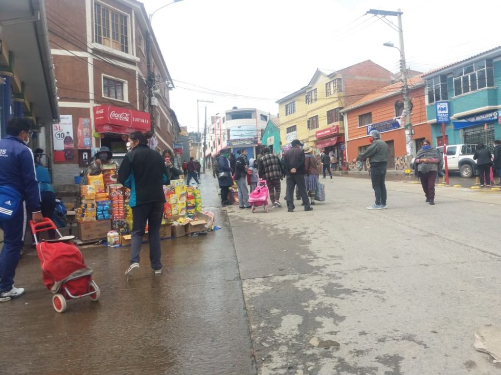 Verifican cámaras de desinfección en mercados