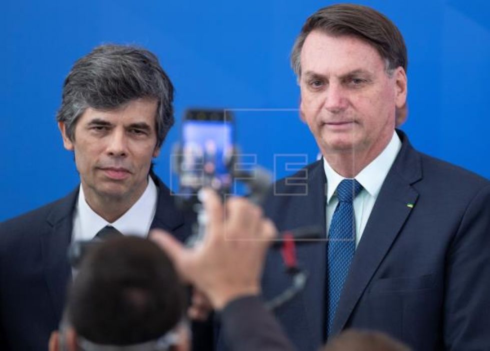 El nuevo ministro de Salud de Brasil asume sin un mensaje claro sobre la cuarentena