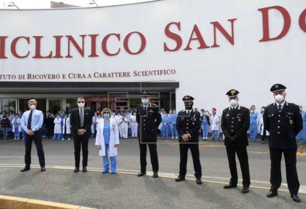 Los muertos en Italia ascienden a 22.745 y bajan contagios y hospitalizados