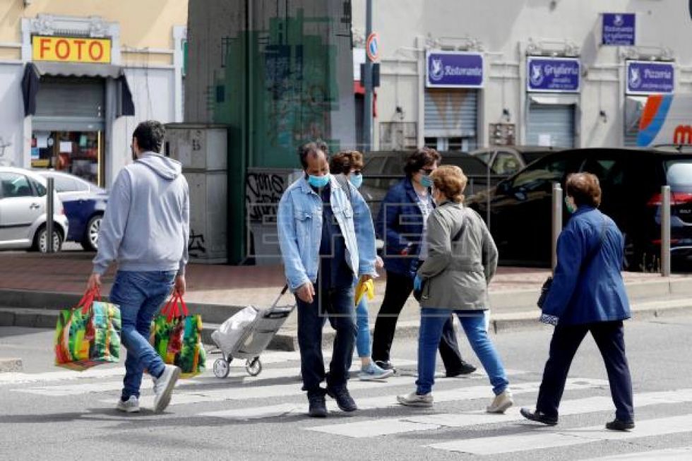 Italia suma 433 muertos por coronavirus y prosigue la tendencia a la baja
