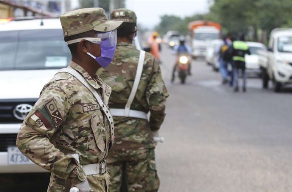 Indagan si efectivos de las FF.AA .y la Policía reciben insumos de bioseguridad