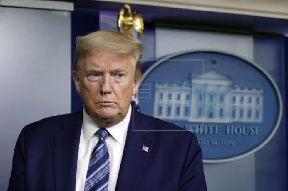 Trump ordena "derribar y destruir" los buques iraníes