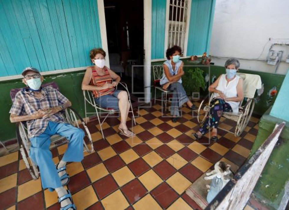 Cuba suma seis muertes más por COVID-19 mientras las altas superan los nuevos casos