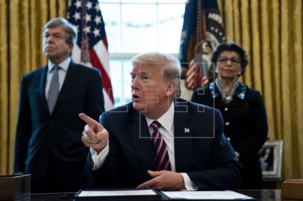 Autoridades sanitarias de Nueva York rechazan el remedio de Trump contra la COVID-19
