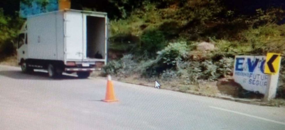 En Tarija detienen a chofer de un frigorífico por transportar personas sin autorización