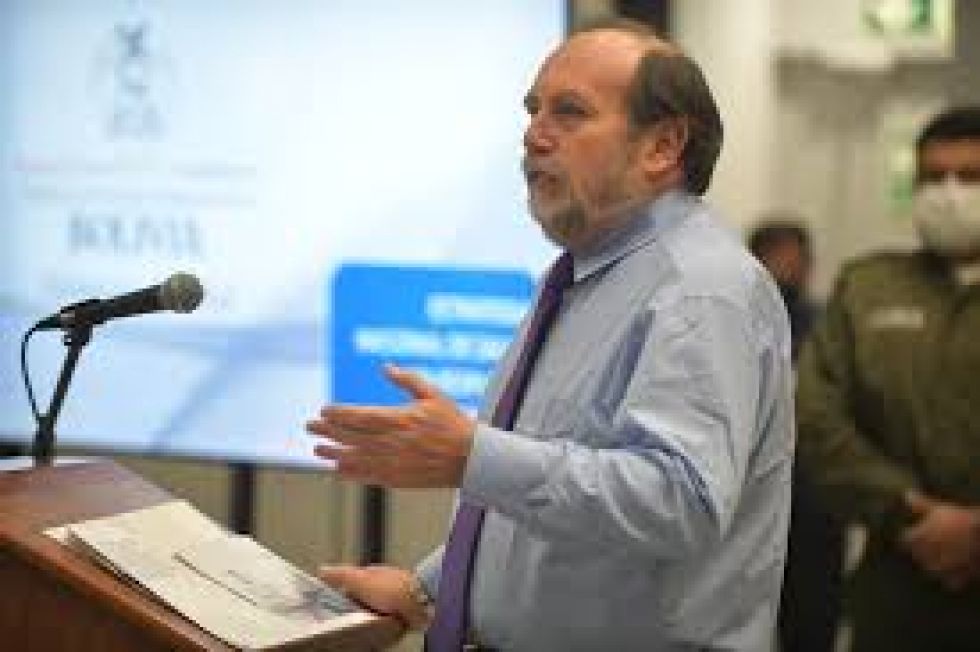 Ministro de Salud asegura que a Áñez la asesoran varios expertos y no solo el comité científico