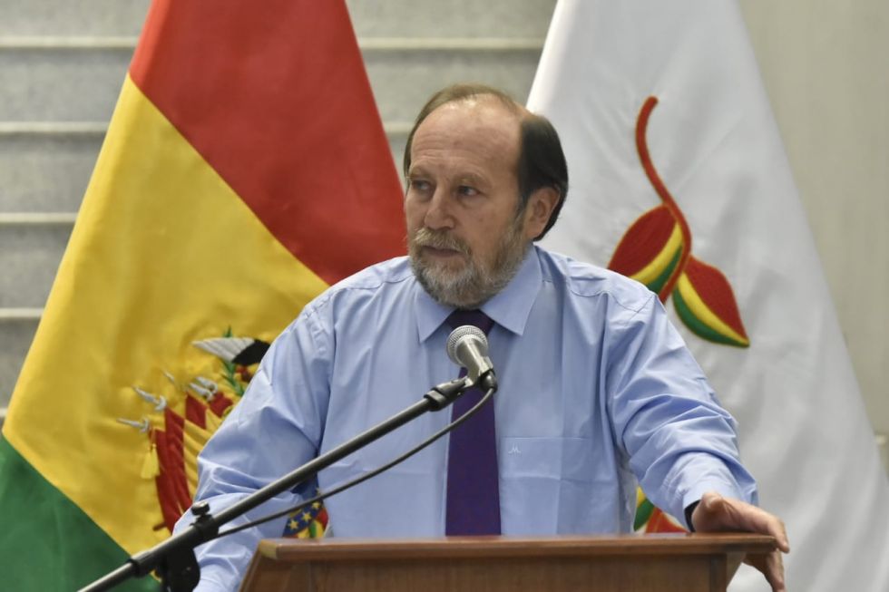 Ministro de Salud: “tampoco podemos vivir en una cuarentena indefinida, así que se tendrá que flexibilizar”