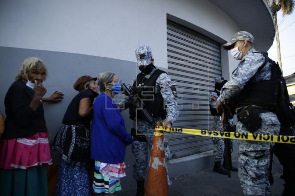 Los casos de COVID-19 aumentan un 4,7 % en El Salvador, que suma 395 contagios
