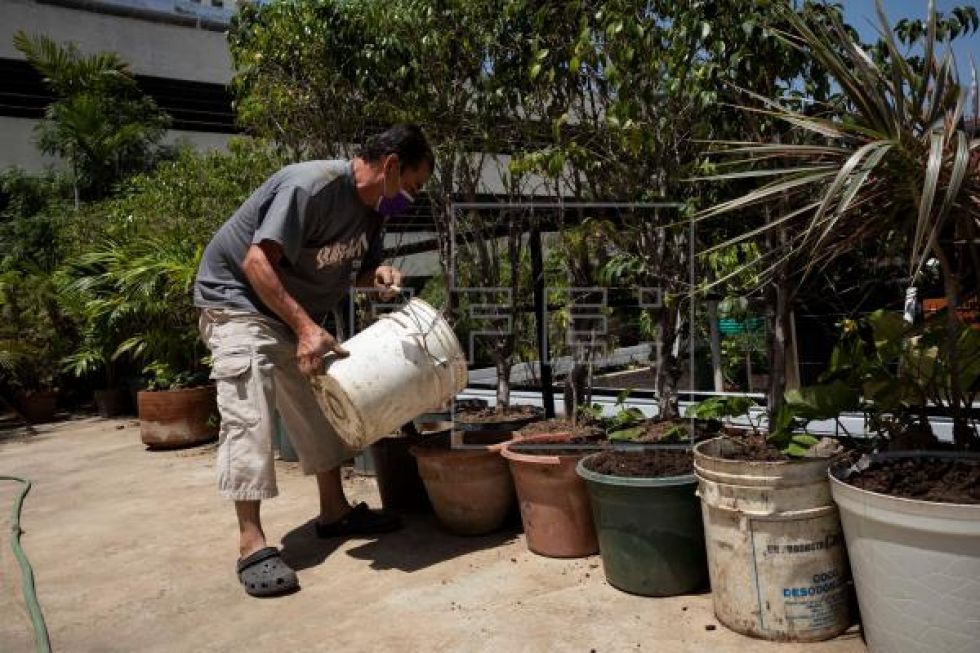 El fantasma de la quiebra económica en Venezuela opaca al COVID-19