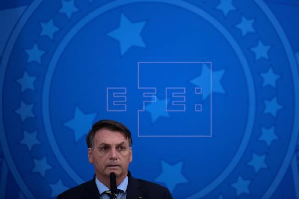 Bolsonaro asiste a acto contra Congreso y Supremo y dice que llegó al límite