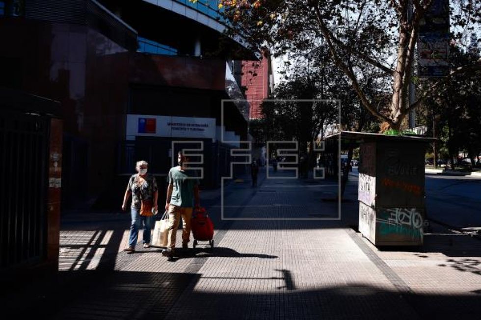 Los casos de COVID-19 en Chile superan los 20.600 y el total de decesos llega a 270