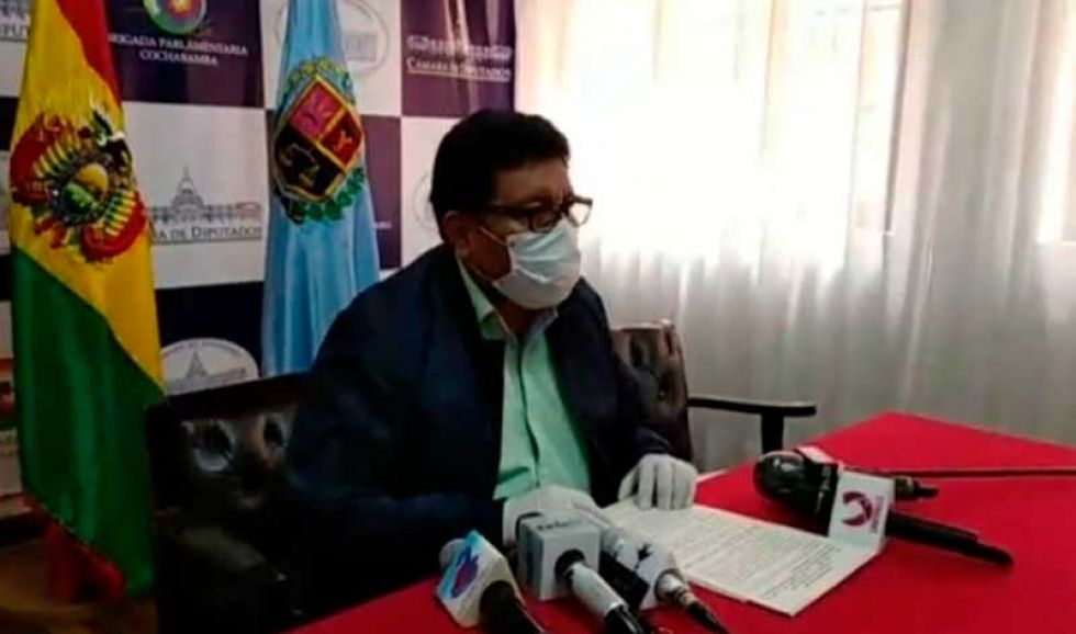 MAS pide a la Contraloría intervenir en el caso de uso de aviones de la FAB para particulares