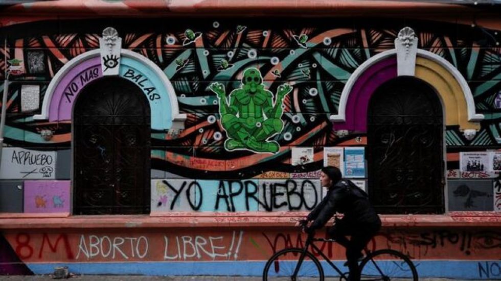 Chile amplía confinamiento en Santiago ante "preocupante" avance del virus
