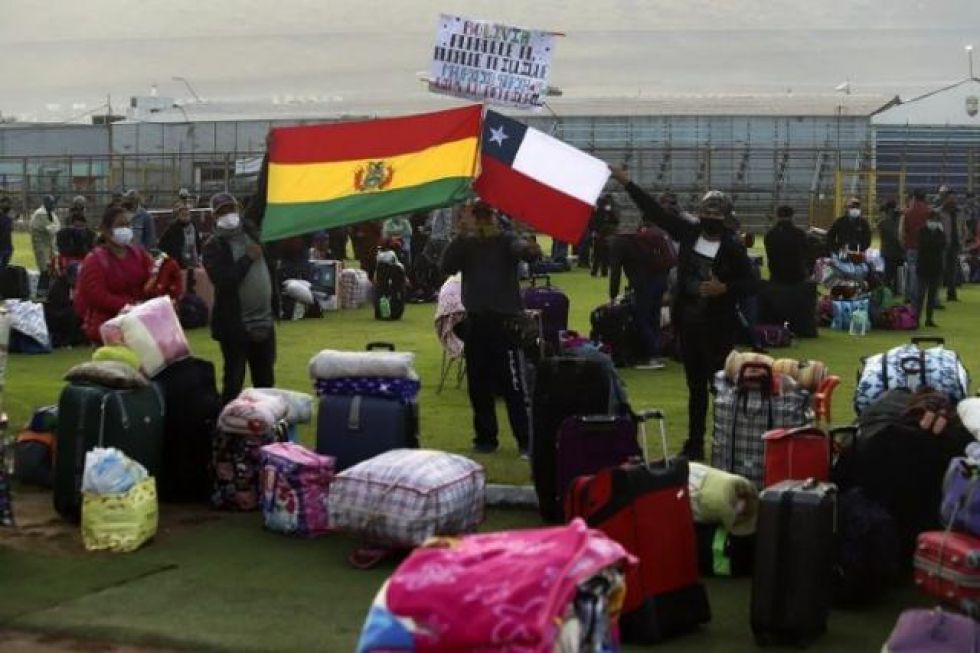 Longaric reporta que 138 bolivianos en cuarentena en Iquique dieron positivo al COVID-19