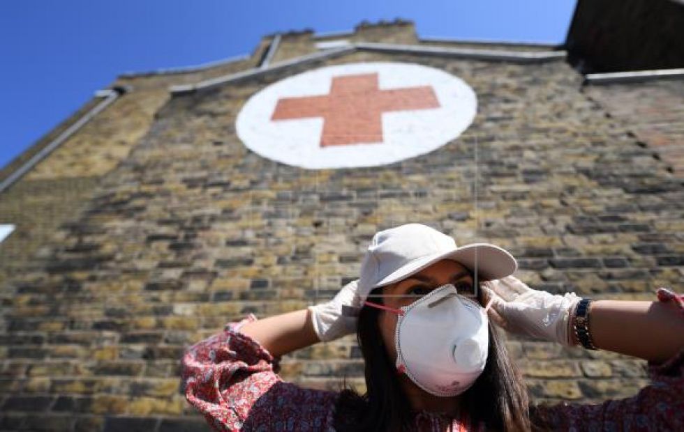 El R.Unido mantiene el confinamiento al registrar 30.615 muertes por COVID-1