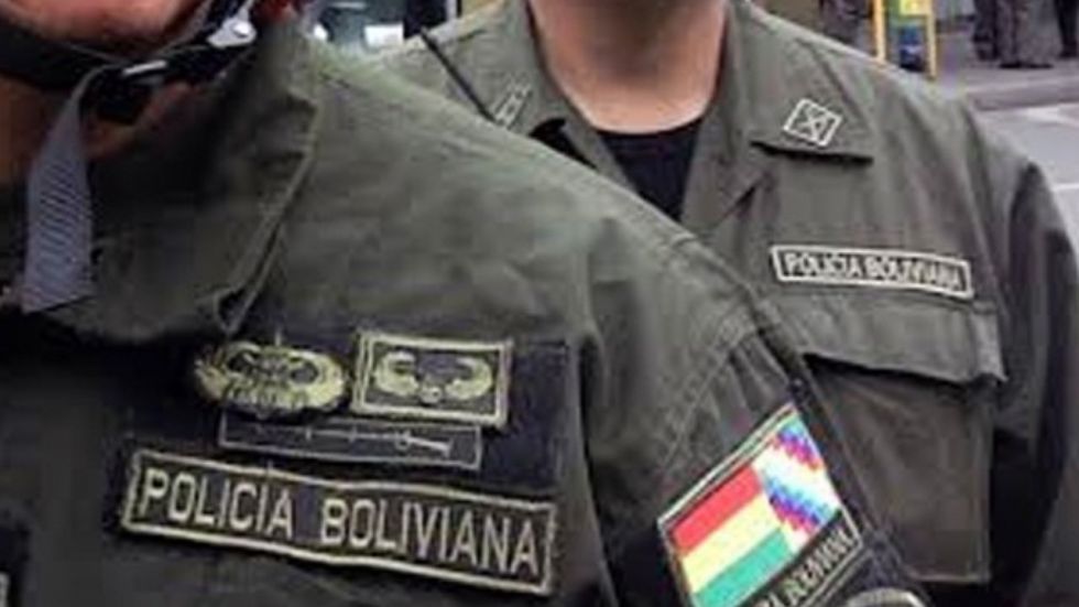 Caen dos policías que llevaban 97.000 Bolivianos