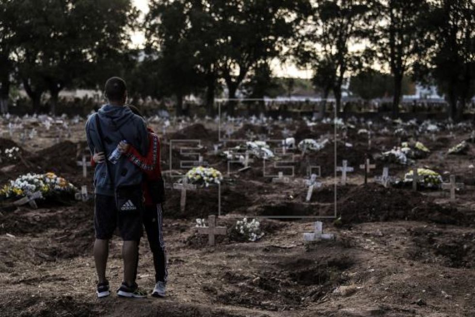Brasil suma 751 muertes por COVID-19 en un día y roza los 10.000 fallecidos