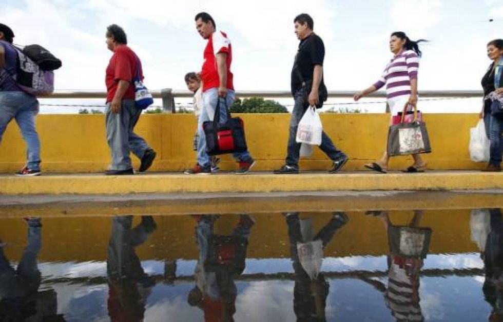 Alrededor de 10.000 venezolanos residen en Bolivia debido a crisis en su país
