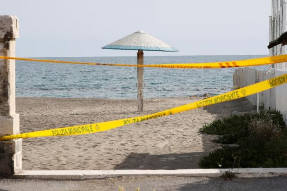 Italia reduce sus nuevos contagios a niveles de marzo y piensa en el verano
