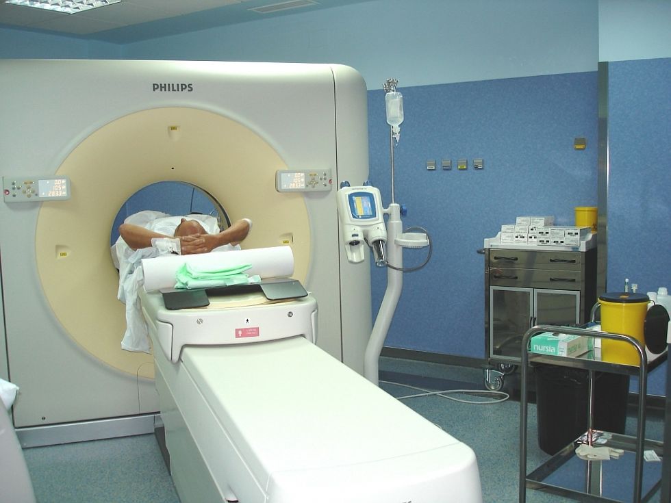 Amplía seis meses más atención gratuita a pacientes con cáncer