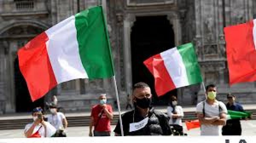Italia permitirá a las regiones adelantar aperturas tras bajar los contagios