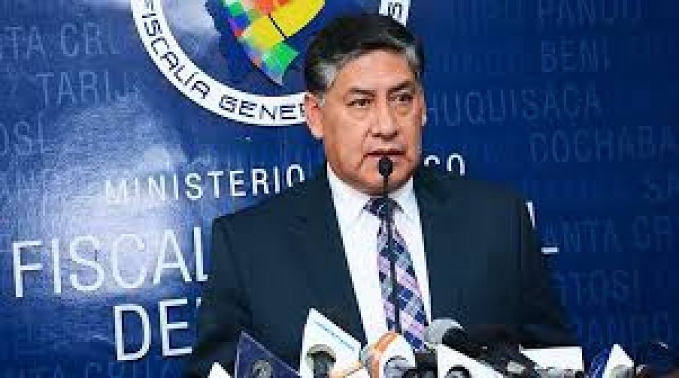 Fiscalía admitió denuncia por el vuelo de la hija de Añez con personas adicionales