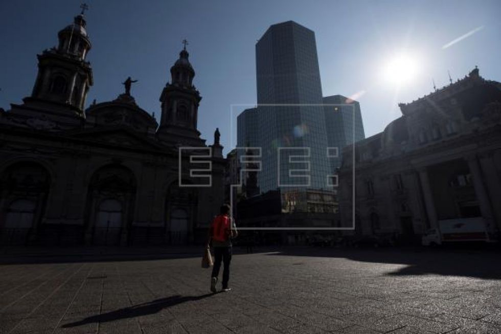 Chile registra récord de fallecidos por coronavirus en un día con 22 decesos