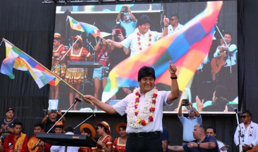 Denuncian que la gestión de Evo Morales contrató tres radios en Argentina con dinero estatal