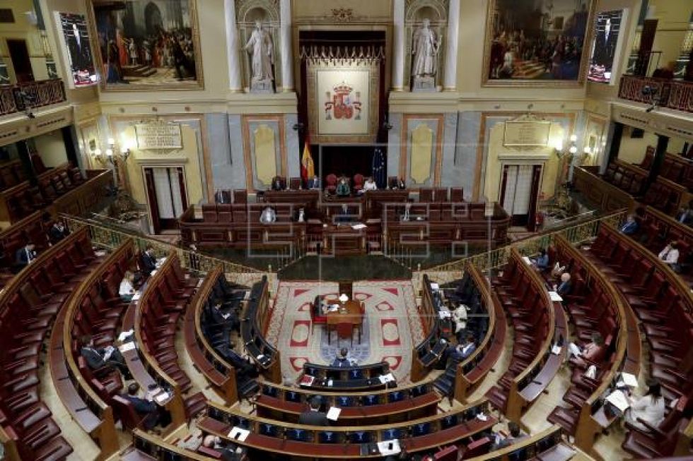 España amplía el estado de alarma hasta el 7 de junio contra la COVID-19