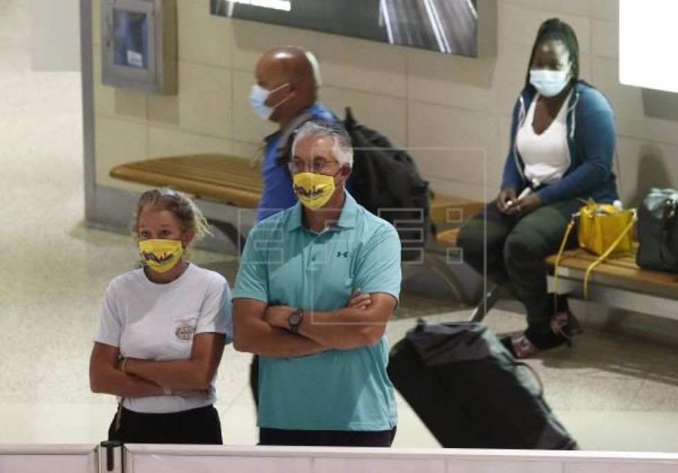 Los casos de COVID-19 crecen en zonas de EE.UU. en reapertura, pero los cuentan mal