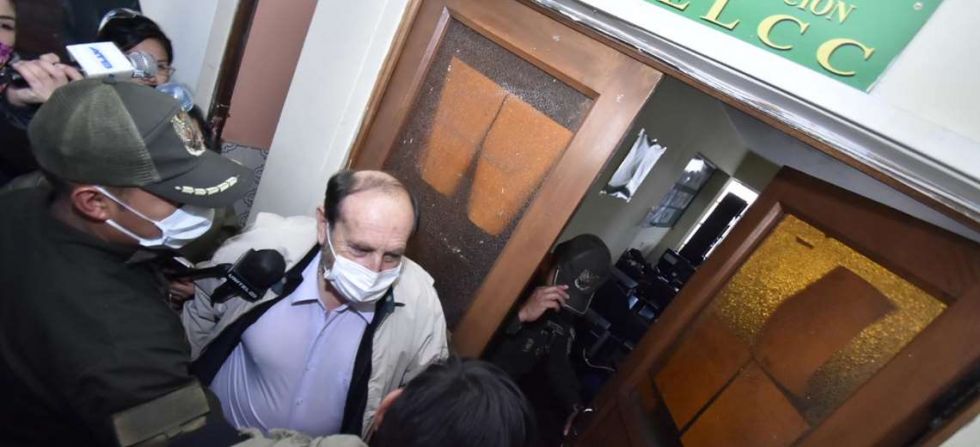 Fiscalía pide tres meses de detención preventiva para exministro Navajas