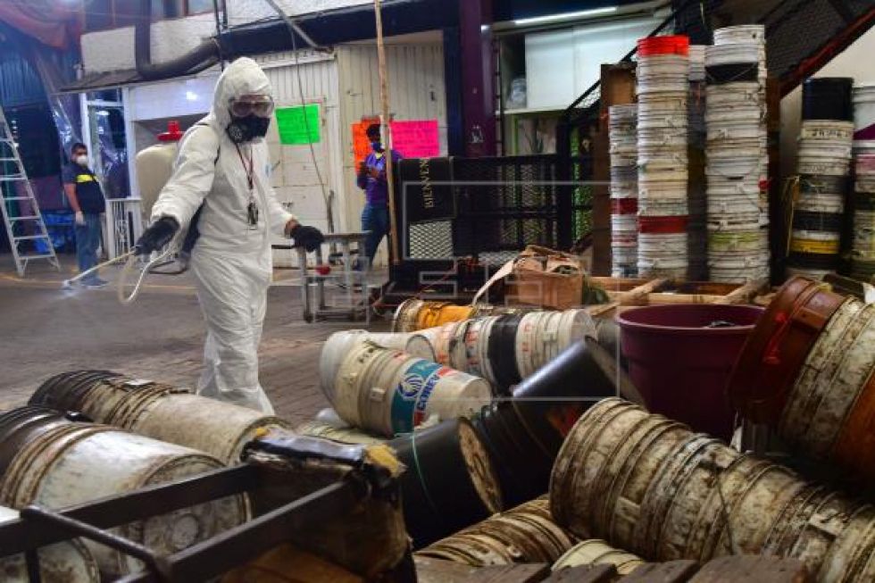 México rompe el récord diario de contagio de COVID-19 pero el presidente muestra "optimismo"