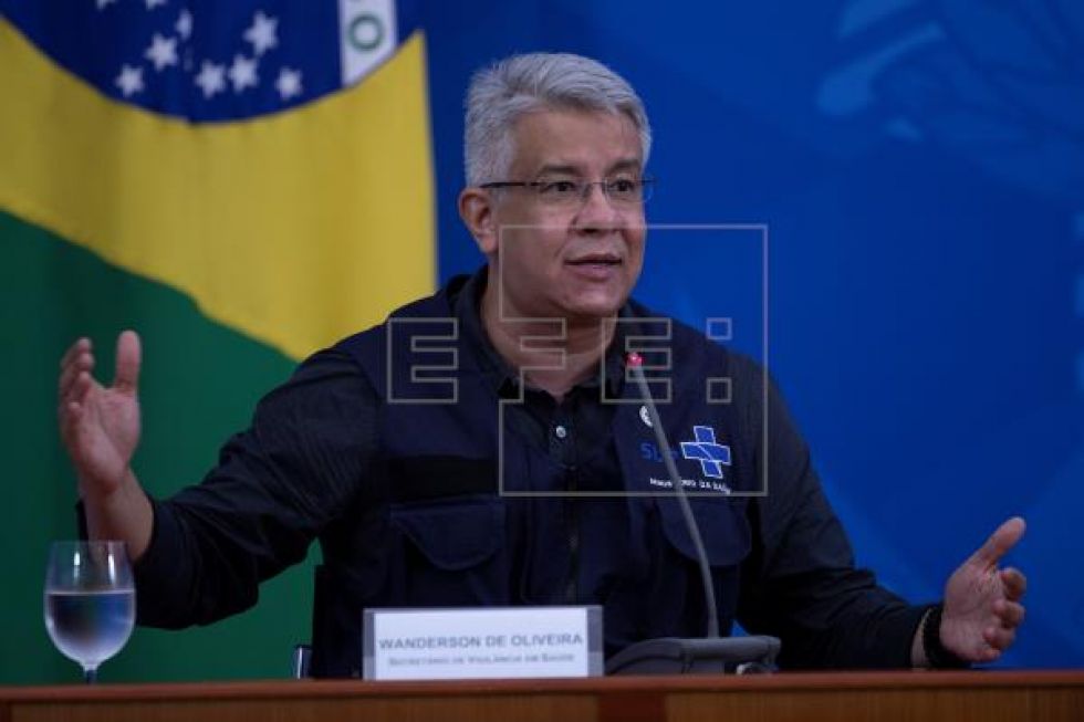 Renuncia la cabeza detrás de la estrategia contra la pandemia en Brasil