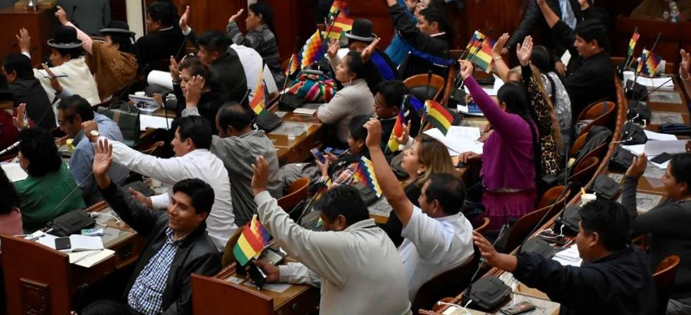 El MAS pisa el acelerador y trabaja en las designaciones de los titulares de YPFB y de la Defensoría del Pueblo