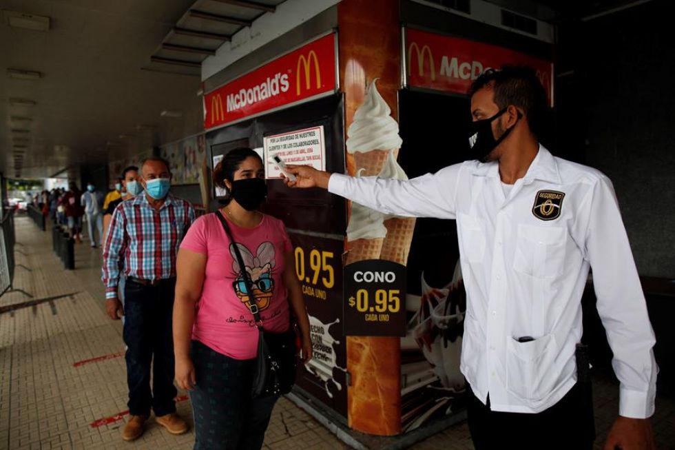 Pandemia se acelera en una Centroamérica que apresta su reapertura económica